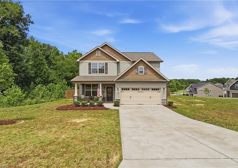 1st image of 116 Beckham Pl