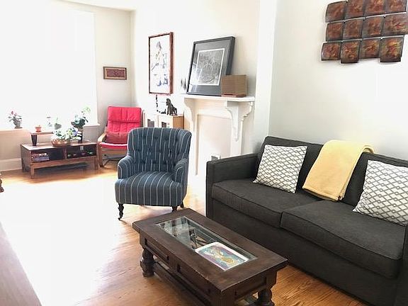 4th image of 2449 Montrose St