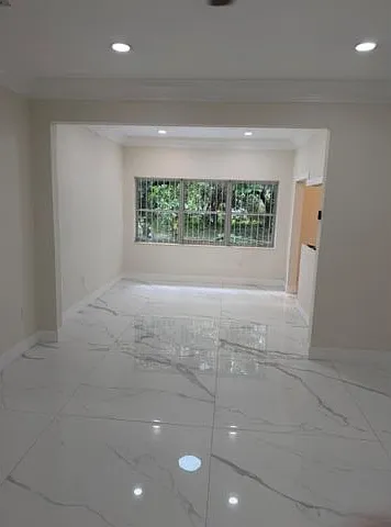 6410 NW Miami Ct — Photo 15
