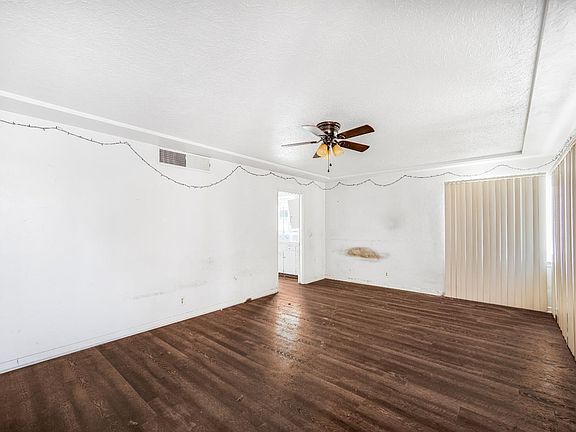4th image of 1411 E Brown Ave