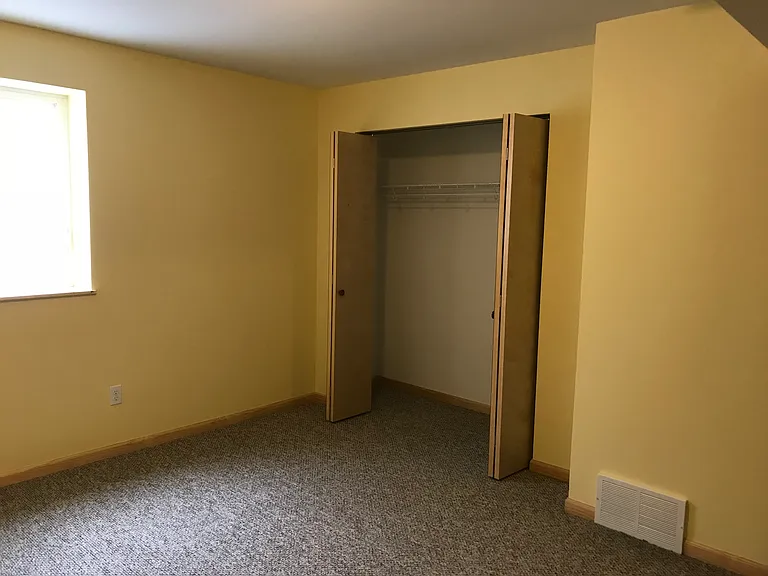 8895 Manhattan N #4 — Photo 12
