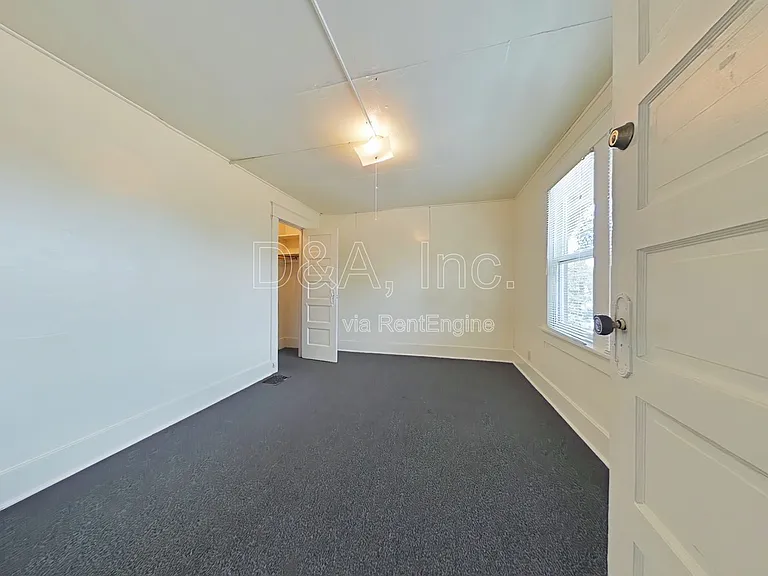 242 NW 15th St #2 — Photo 2