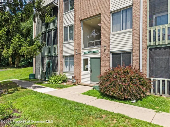 1609 Summit Pointe, Scranton, PA 18508