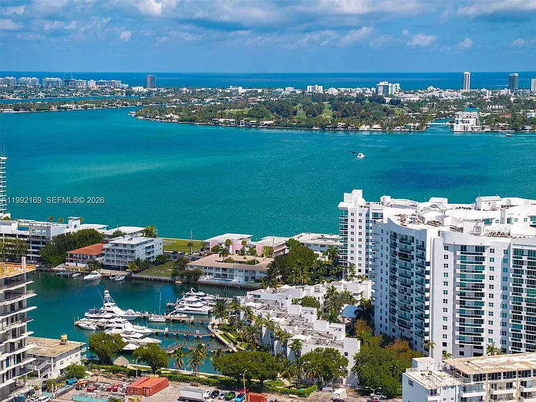 7918 Harbor Island Dr #311 — Photo 4