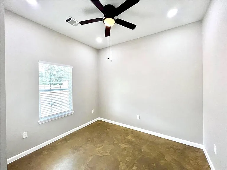 9508 Quaker Ct — Photo 8