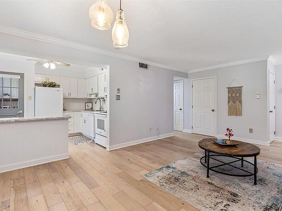 4th image of 1673 Herault Pl APT G
