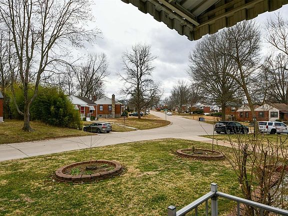 5th image of 9031 Southview Ln