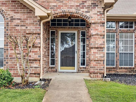 3rd image of 1301 Danielle Dr