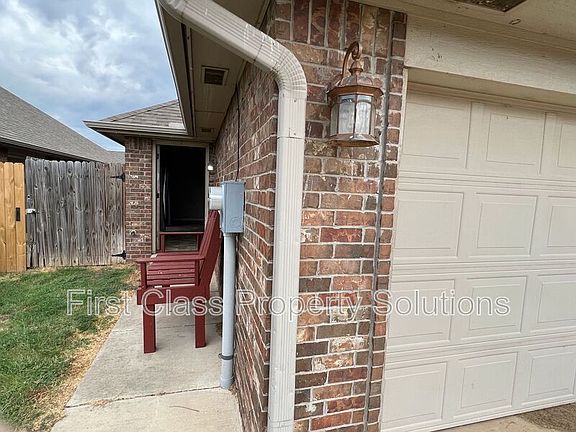 2nd image of 131 Ashley Dr