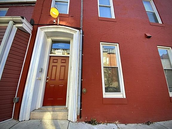 2nd image of 2031 Saint Paul St APT 3F