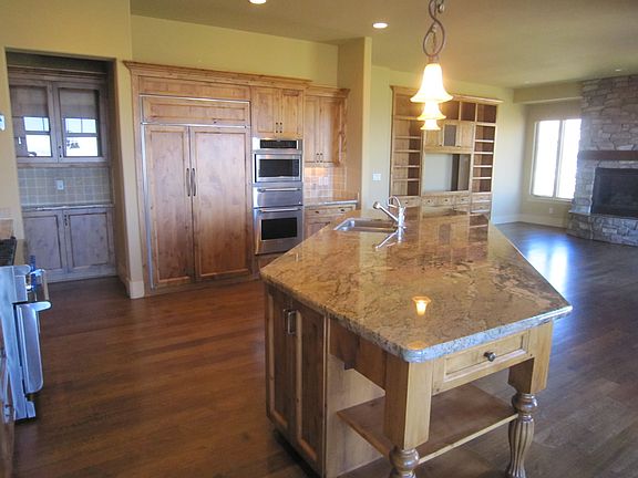Kitchen Family room