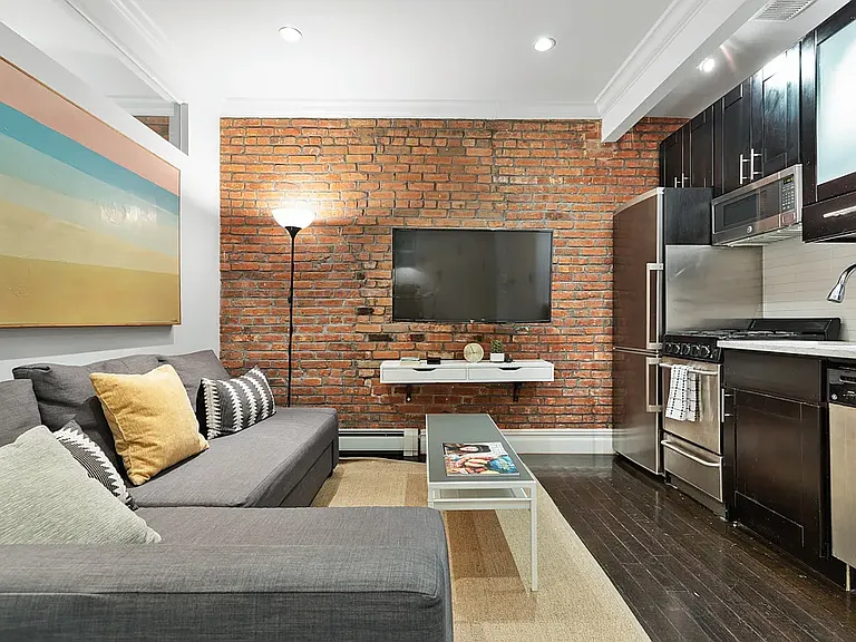 412 W 36th St #2B — Photo 3