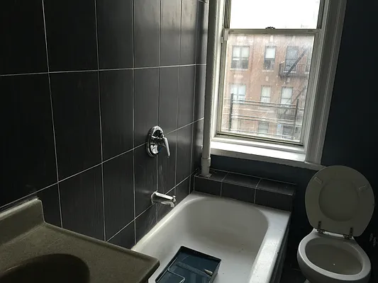 Rented by Edward Gugenheim, LREB | media 10