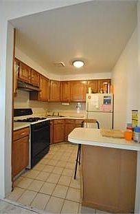 3rd image of 32 Trenton St