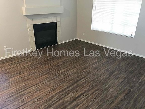 3rd image of 5535 Logan Creek Ct
