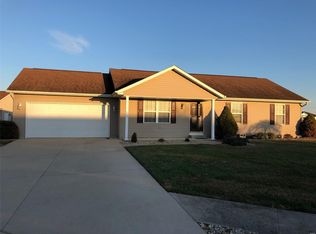 13174 Bluegrass Ln, Breese, IL