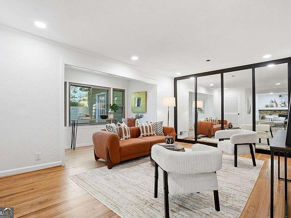 3rd image of 4273 Webb Rd