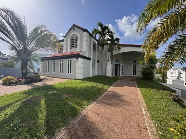 Bronce #28, Canovanas, PR 00729