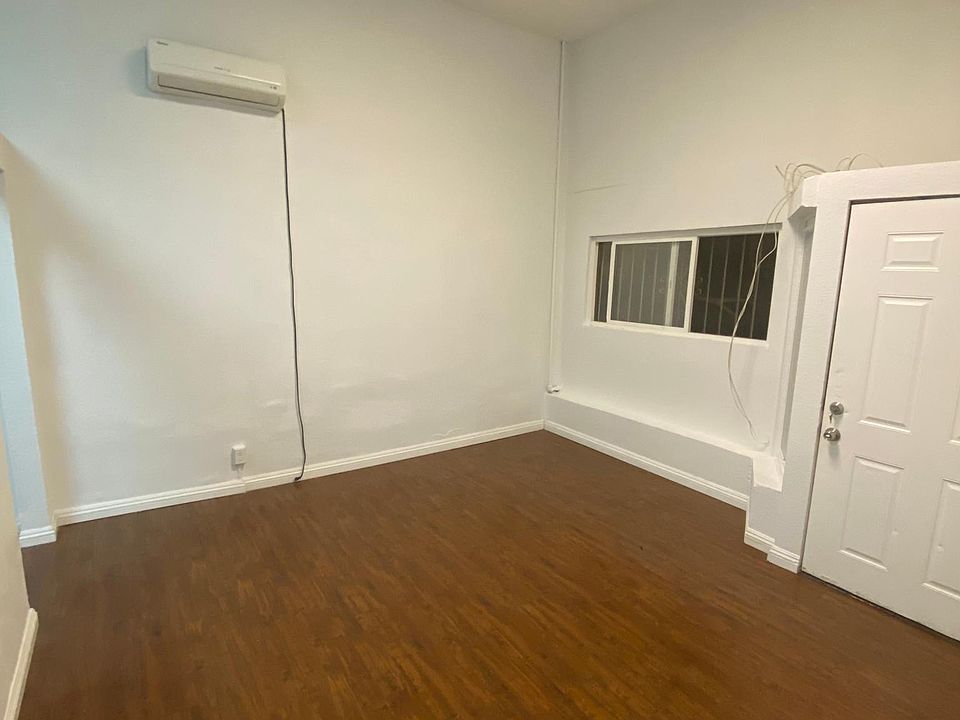 1st image of 3265 City Terrace Dr