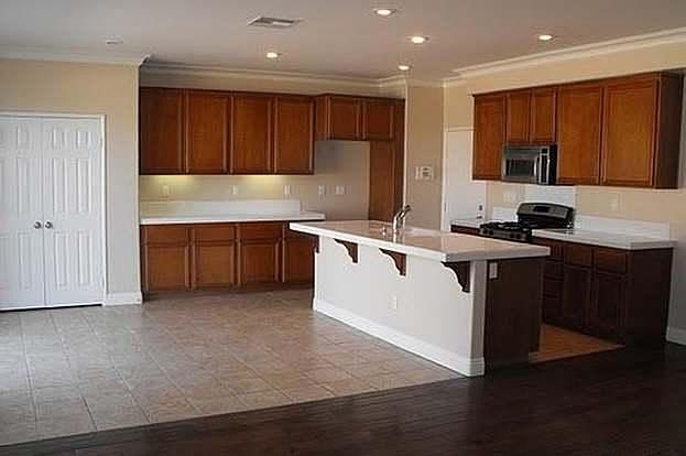 2nd image of 26168 Clydesdale Ln