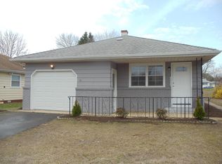 9 Saint Pierri Ct, Toms River, NJ 08757