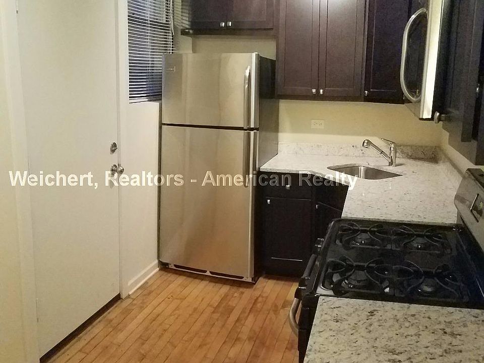 1st image of 3125 W Lawrence Ave #2