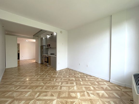 5th image of 316 E 3rd St APT 6A