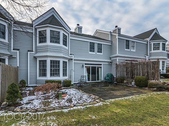 2nd image of 20 Woodlands Dr