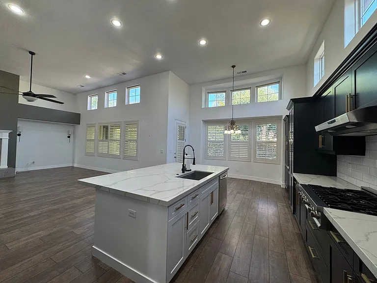 4133 N Morro Bay — Photo 11