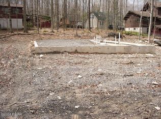 12 Farwood Ct, Lake Ariel, PA 18436
