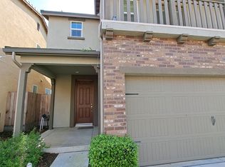 6295 E Creek View Ln, Fresno, CA 93727