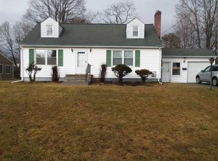 4 Calmer Pl, Hyde Park, NY 12538