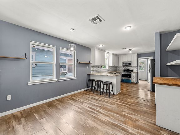 5th image of 2426 McKenzie Ave