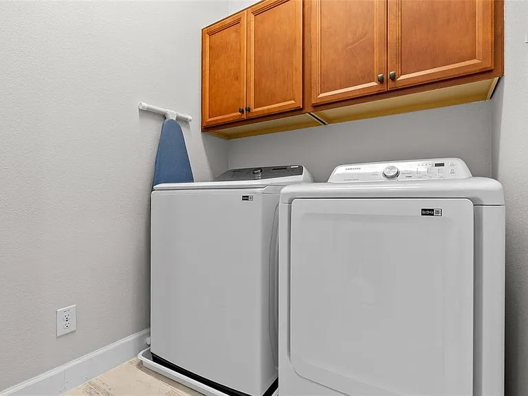 319 Compass Point Dr #201 — Photo 25