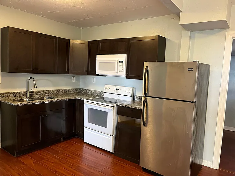 3106 E 15th Ave — Photo 5