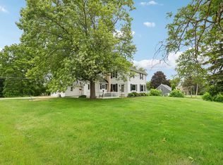 175 N Bobolink Dr, Brookfield, WI 53005