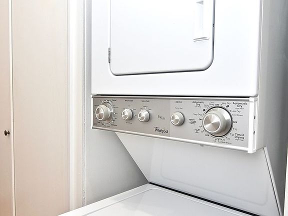 3rd image of 520 W 157th St #2C