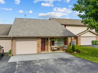 1152 N Rachaels Cir, Maryville, TN 37804