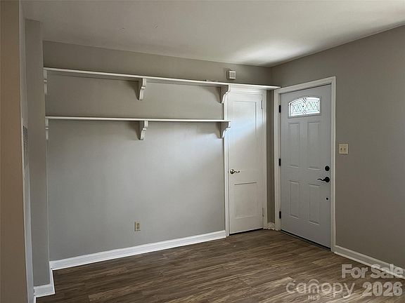 5th image of 2213 Shamrock Dr