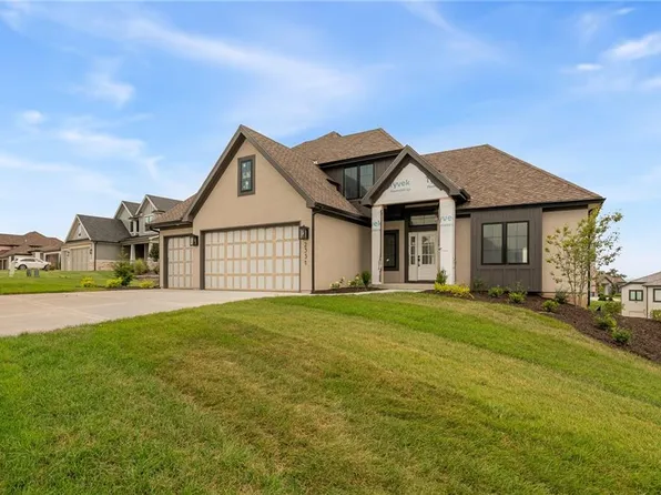 13547 Terrace Park Dr, Kansas City, MO 64152