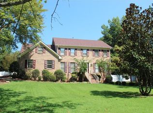 255 Thistlewood Ln, Roswell, GA 30075