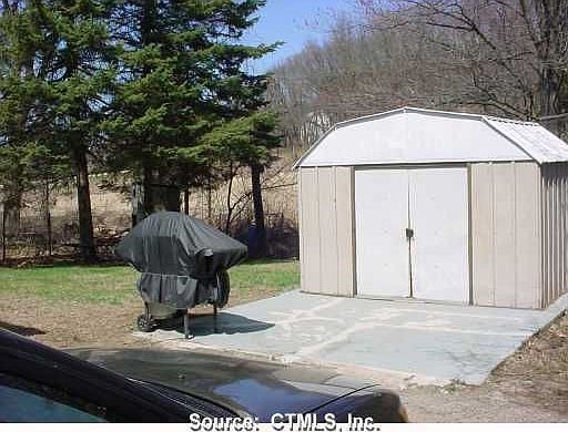 2nd image of 18 Hungtindon Pl
