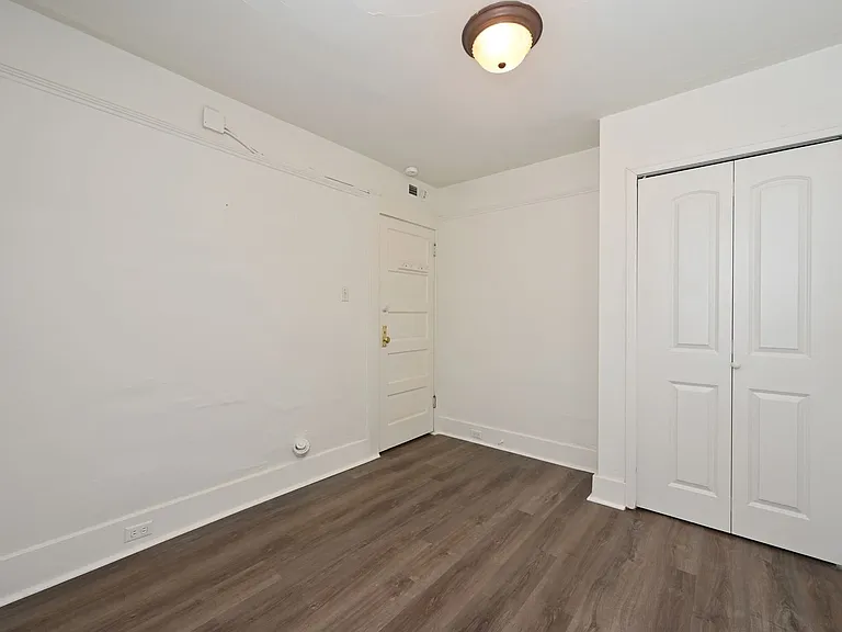 108 NE 43rd St — Photo 15