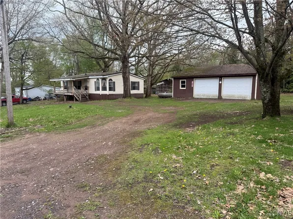 23 Sixberry Rd, Pennellville, NY 13132