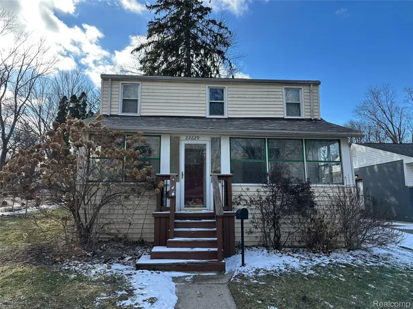 22629 Power Rd, Farmington, MI 48336