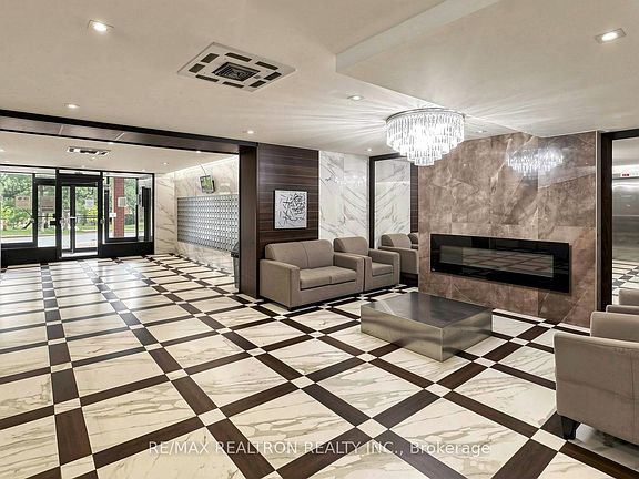 5th image of 100 Wingarden Ct #1011
