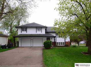 4118 N 82nd Cir, Omaha, NE 68134