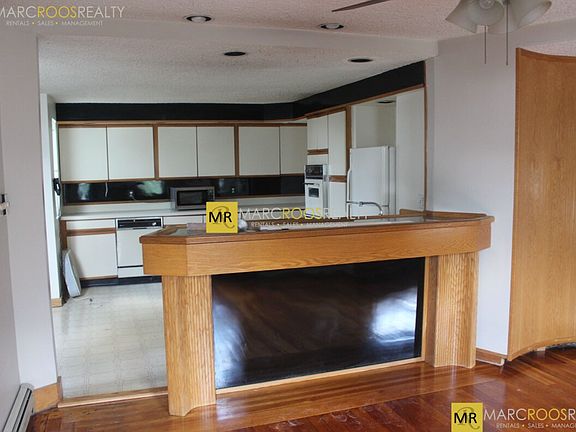 4th image of 27 Princeton St