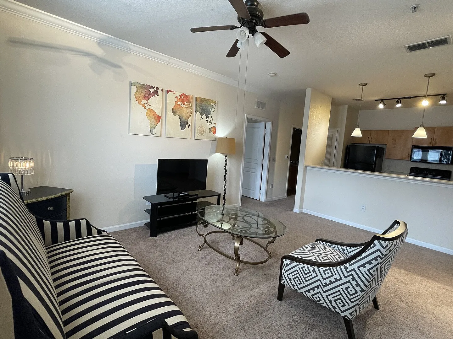 Furnished Condo in Southside — Photo 1