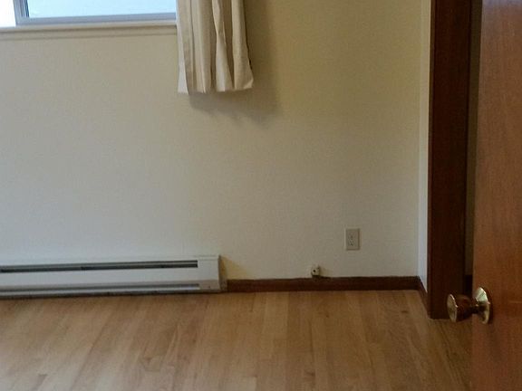 4th image of 2613 14th Ave W APT 3
